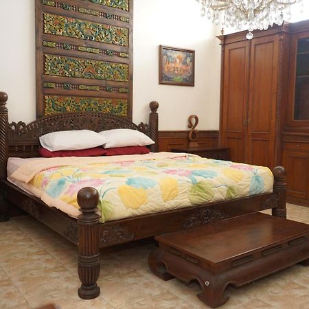 Rumah Pesik Art Heritage Gondowulung Extérieur photo