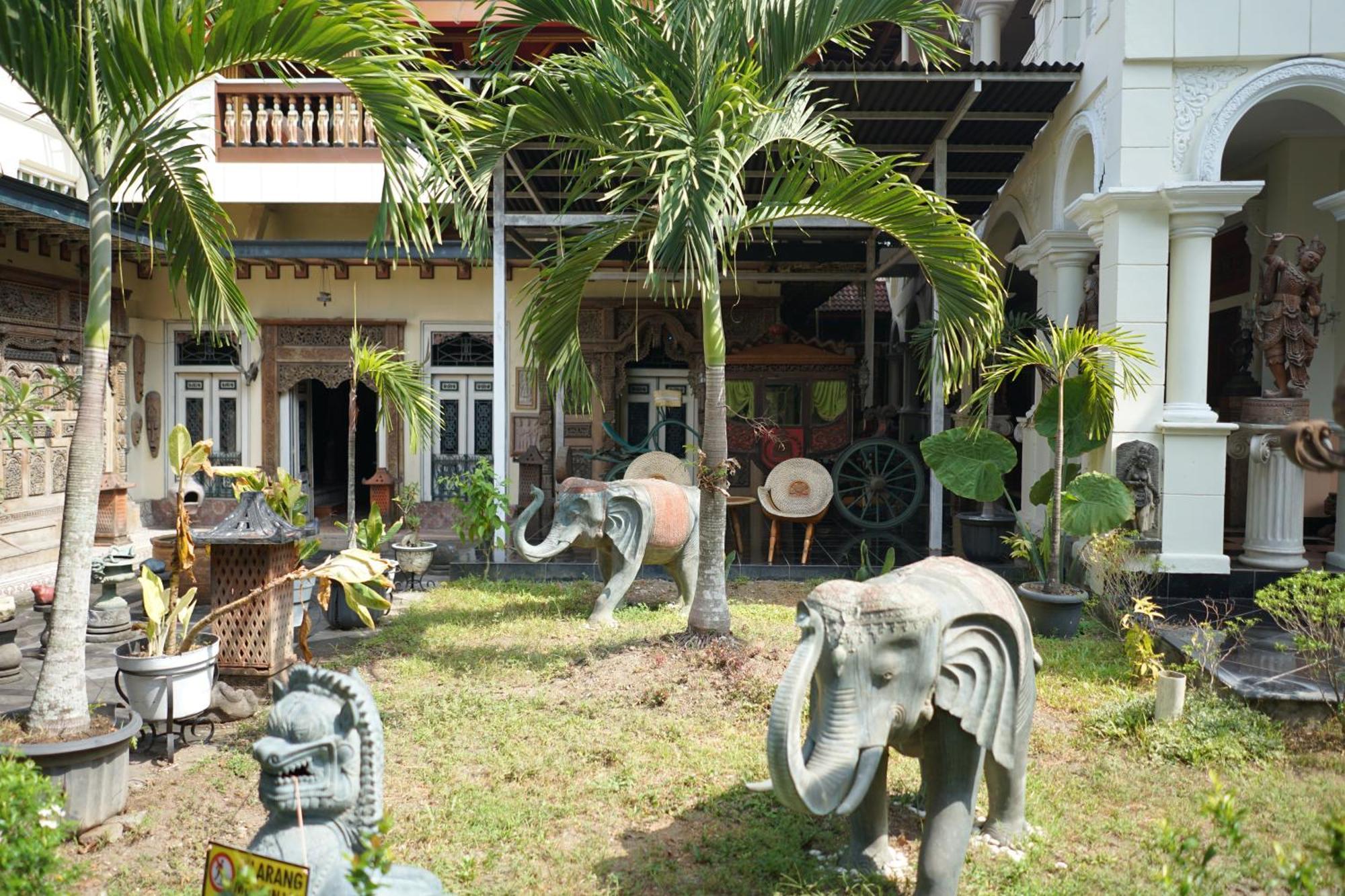 Rumah Pesik Art Heritage Gondowulung Extérieur photo